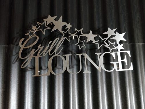 Schriftzug “Grille Lounge” Edelstahl