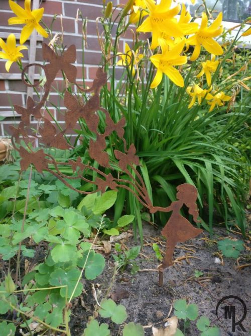Gartenstecker ” Mädchen mit Schmetterlingen” - Ansicht 2