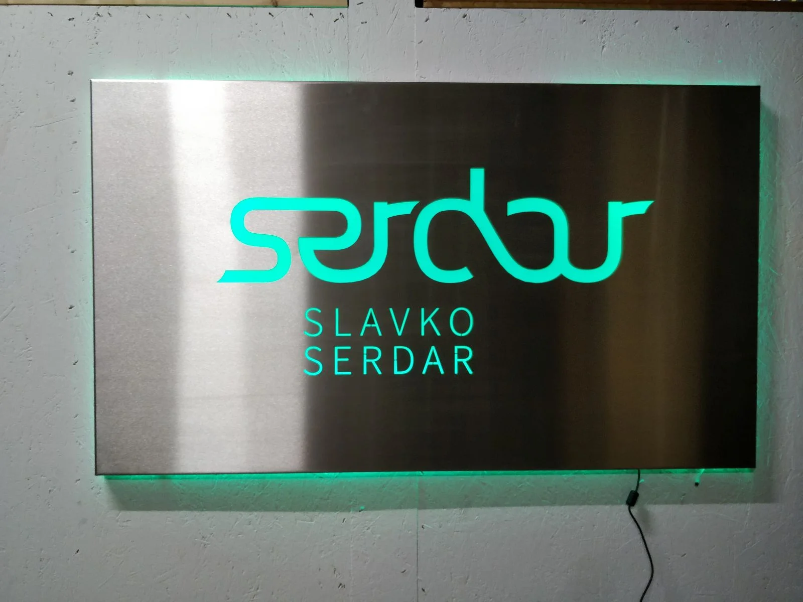 Individuelle Werbeschilder aus Metall Preise auf Anfrage – Bild 2