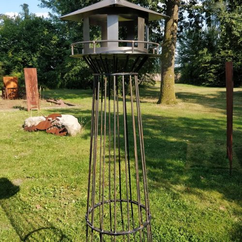 Vogelhaus “Leuchtturm” Edelrost